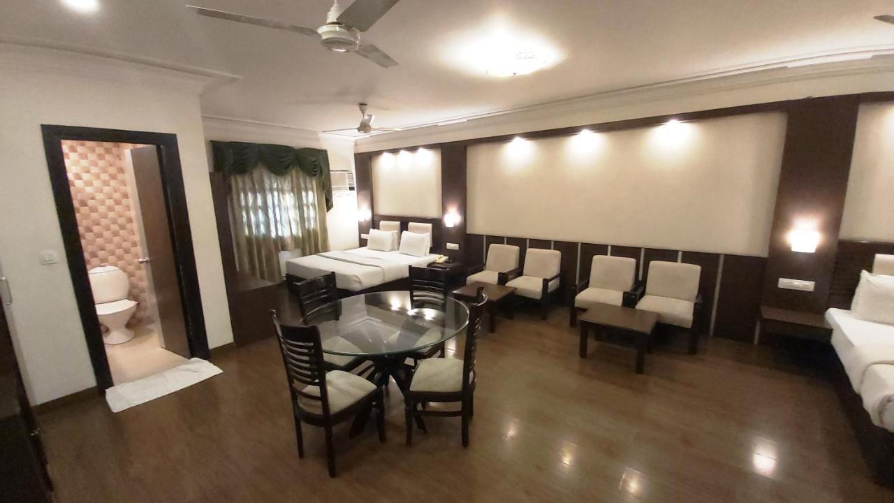 Hotel Shiva Residency Dehradun Dış mekan fotoğraf